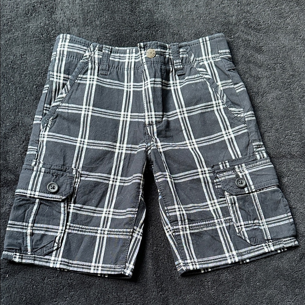 Wrangler Kids Plaid Cargo Shorts in Black and White